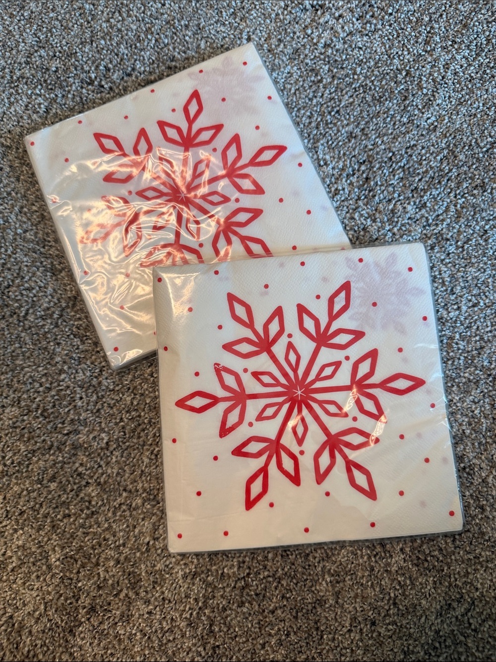 Holiday Snowflake Napkins - Red and White (2 packages/16 napkins per package)